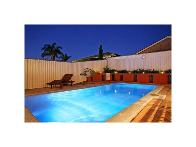18 Scarborough Place, Bateau Bay NSW 2261