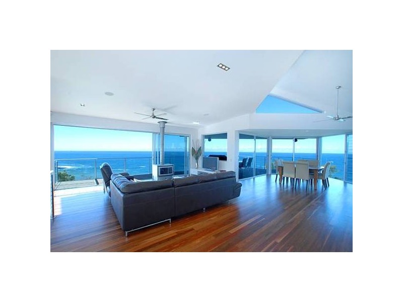 40 Coast Road, North Avoca NSW 2260