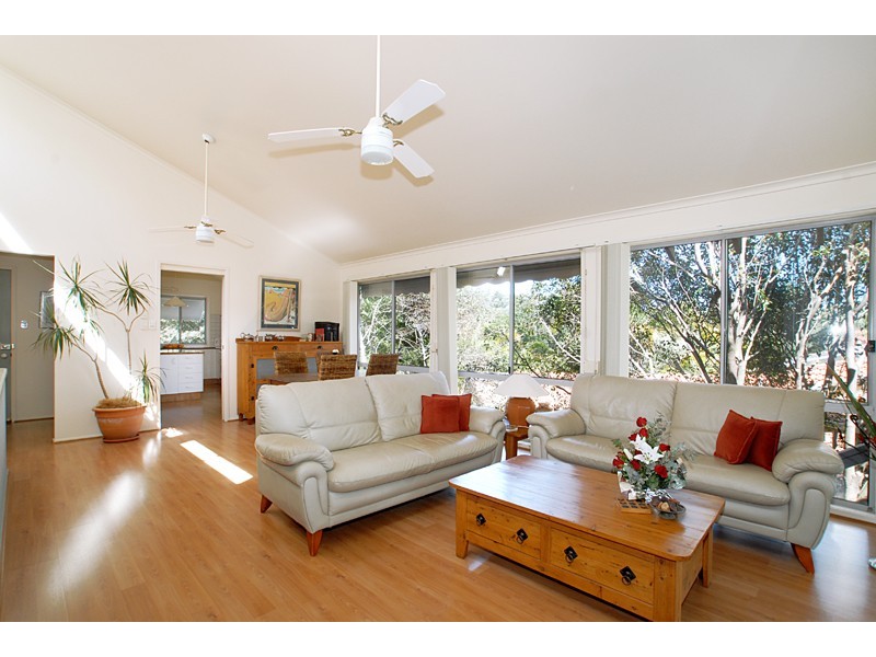 51 Boos Road, Forresters Beach NSW 2260