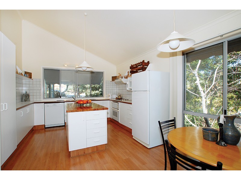 51 Boos Road, Forresters Beach NSW 2260