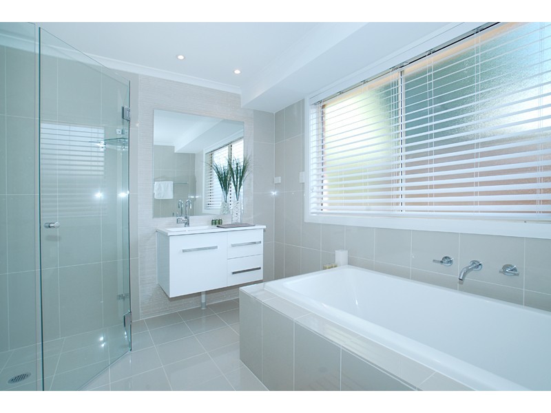 8 Old Gosford Road, Wamberal NSW 2260