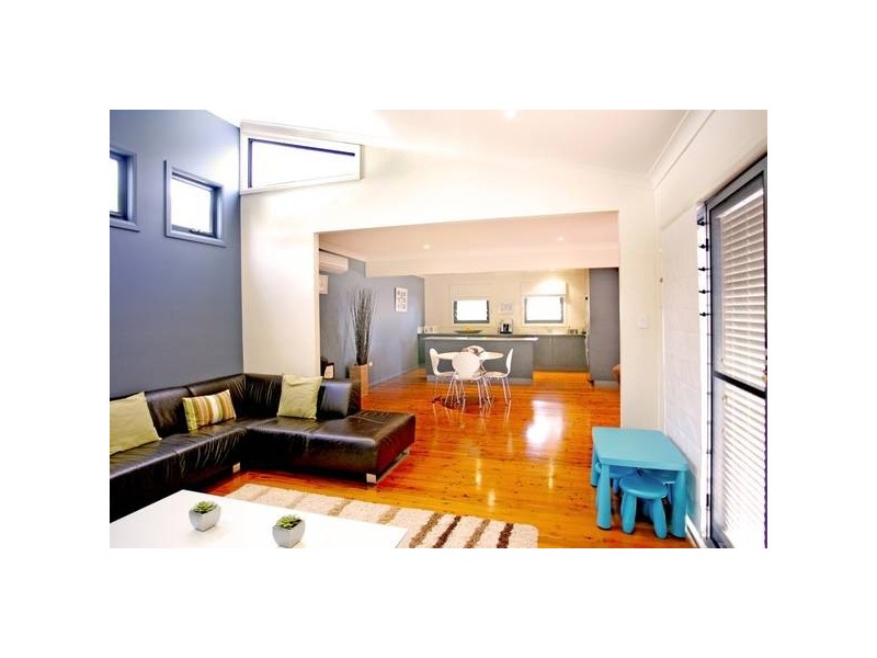 14 Shakespeare Avenue, Bateau Bay NSW 2261