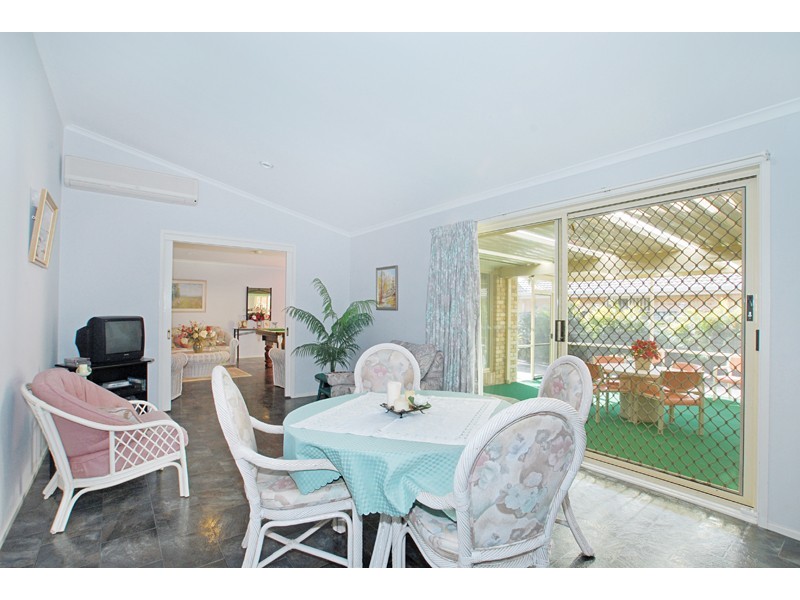 1 Oceanside Close, Bateau Bay NSW 2261