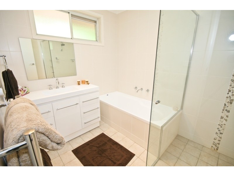 10 Gill Avenue, Avoca Beach NSW 2251