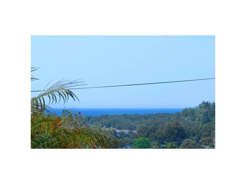 66 Old Gosford Rd, Wamberal NSW 2260