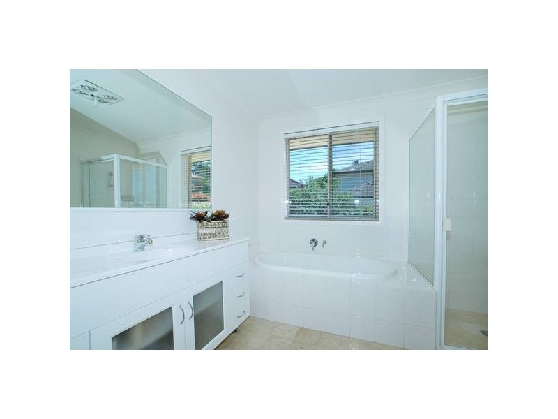 32 Bannister Drive, Erina NSW 2250
