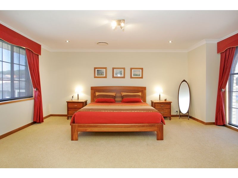 1 Waters Way, Bateau Bay NSW 2261