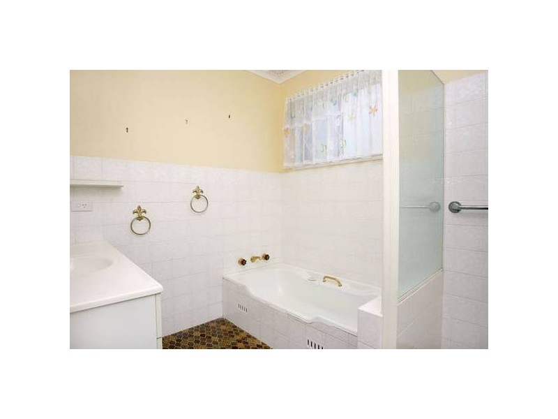 20 Marlowe Road, Bateau Bay NSW 2261