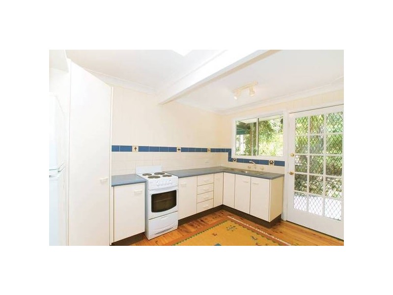 5 Longs Road, Bateau Bay NSW 2261