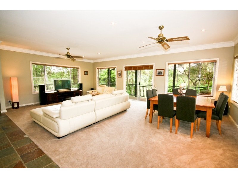 5 Erina Valley Road, Erina NSW 2250