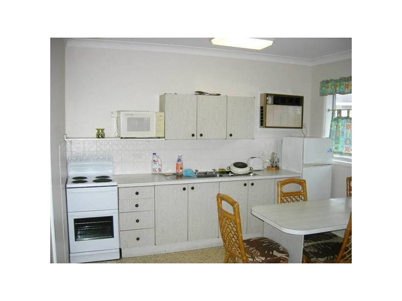 2/26 Tabletop Road, North Avoca NSW 2260