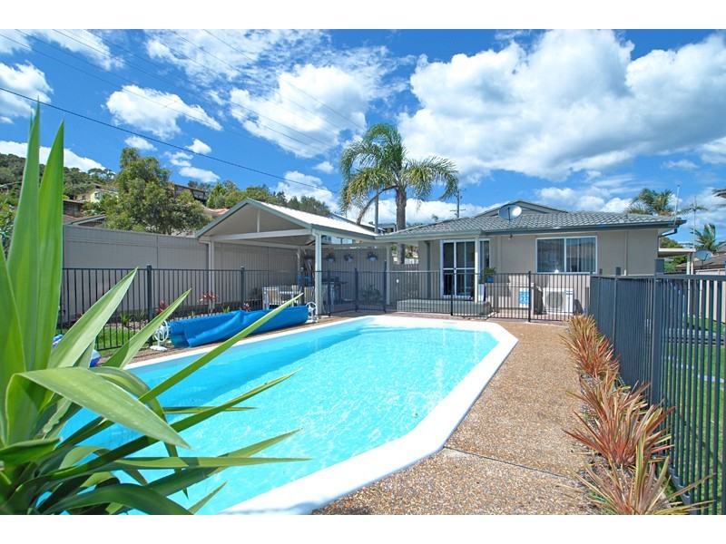 22 Lewis Crescent, Forresters Beach NSW 2260