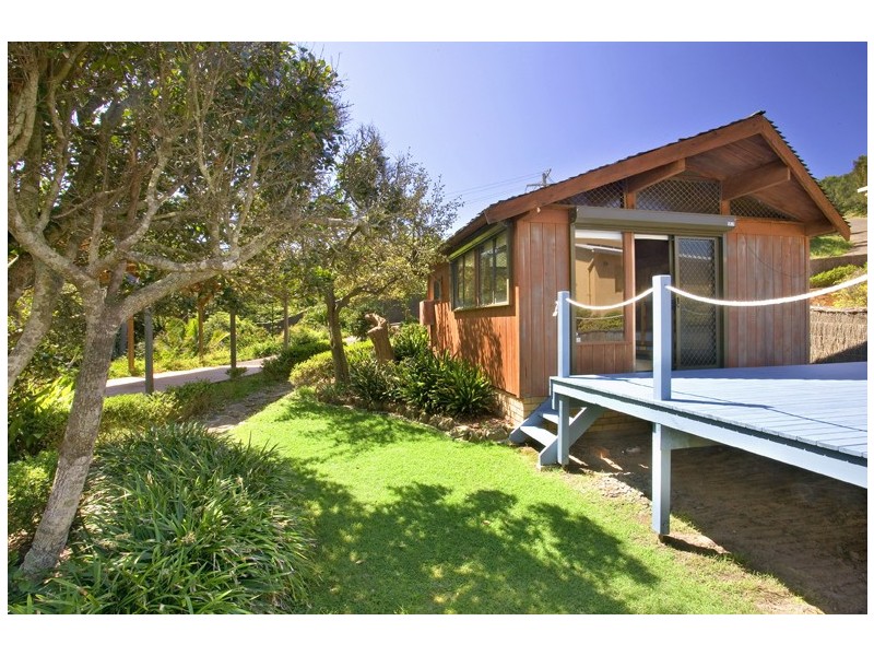 14 Coast Road, North Avoca NSW 2260