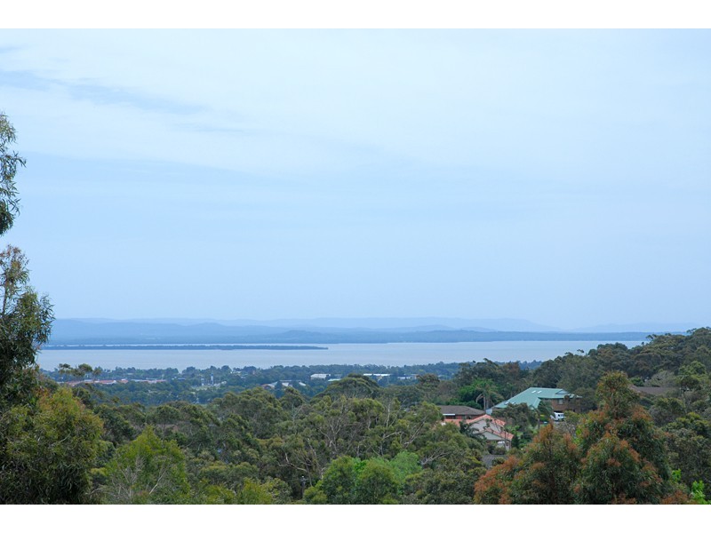 2 Stephenson Road, Bateau Bay NSW 2261