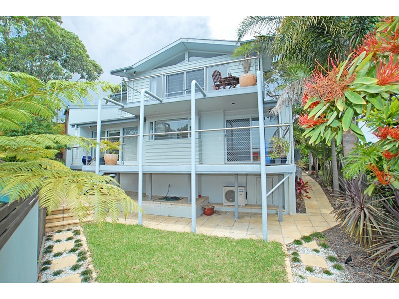 2 Stephenson Road, Bateau Bay NSW 2261