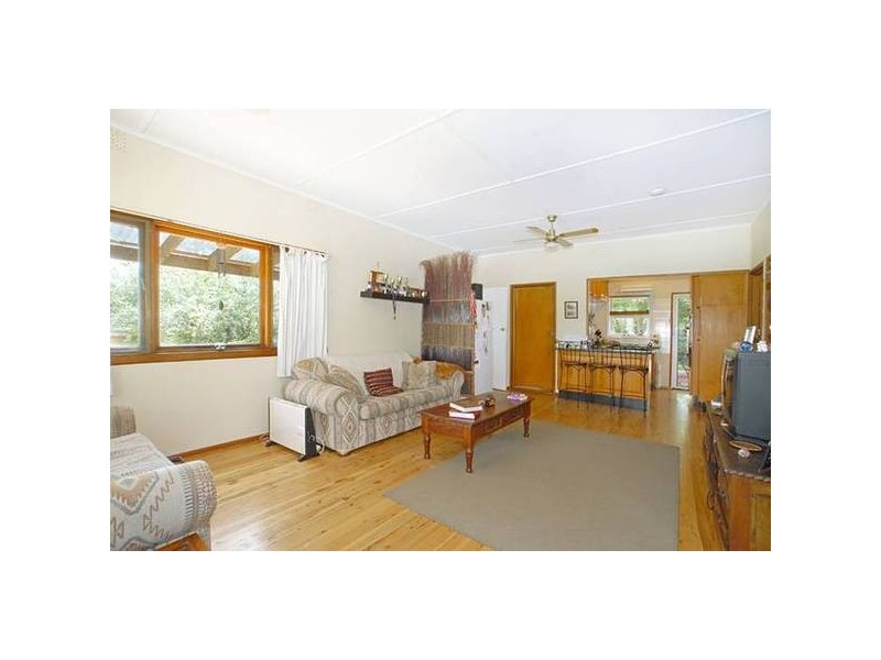 2 Patstone Street, Bateau Bay NSW 2261