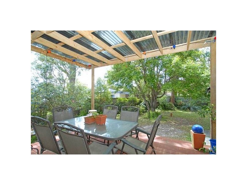 2 Patstone Street, Bateau Bay NSW 2261