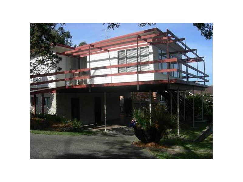 15 Shakespeare Avenue, Bateau Bay NSW 2261