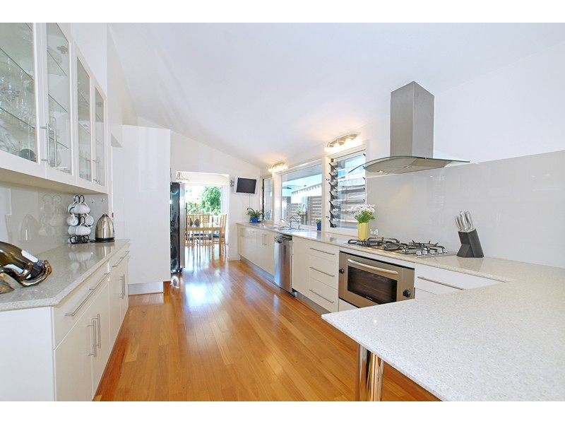 19 Mossman Avenue, Bateau Bay NSW 2261