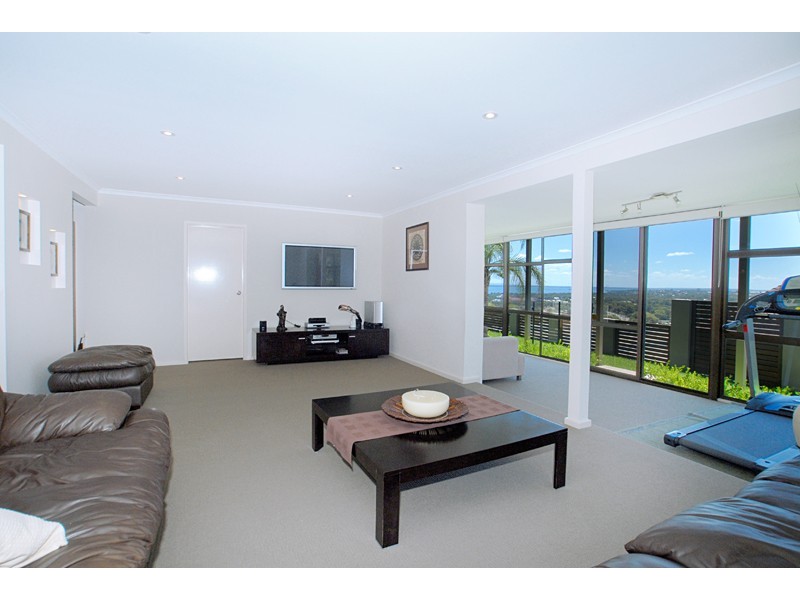 19 Mossman Avenue, Bateau Bay NSW 2261