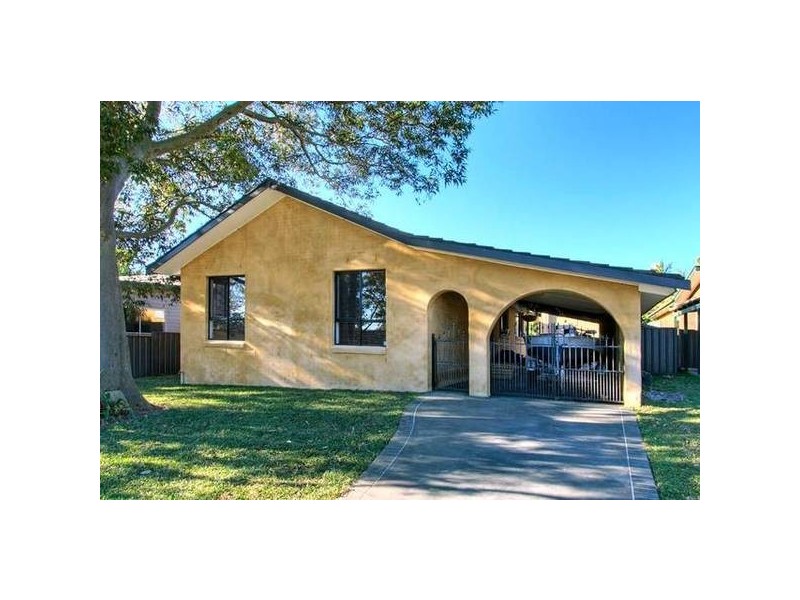 9 MacAuley Road, Bateau Bay NSW 2261