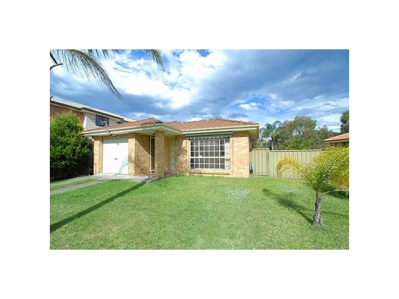 6 Finch Place, Bateau Bay NSW 2261