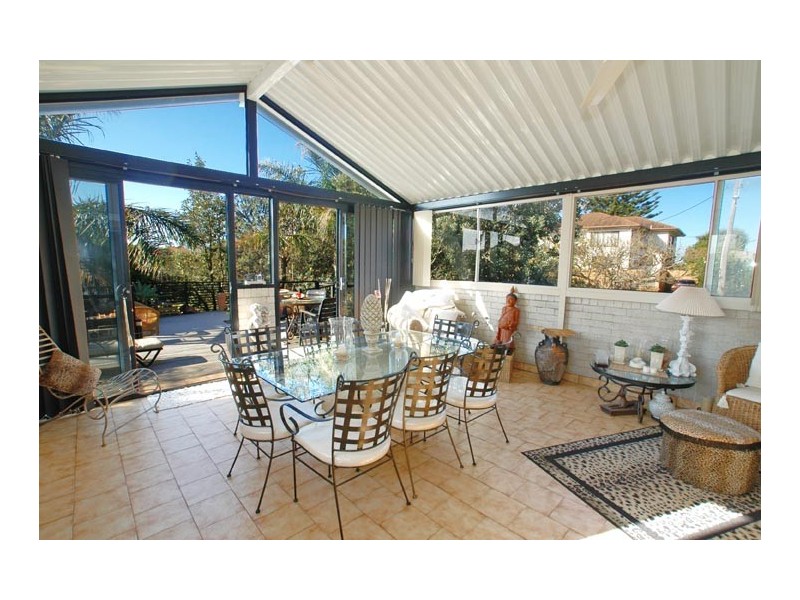 30 Pacific Street, Wamberal NSW 2260