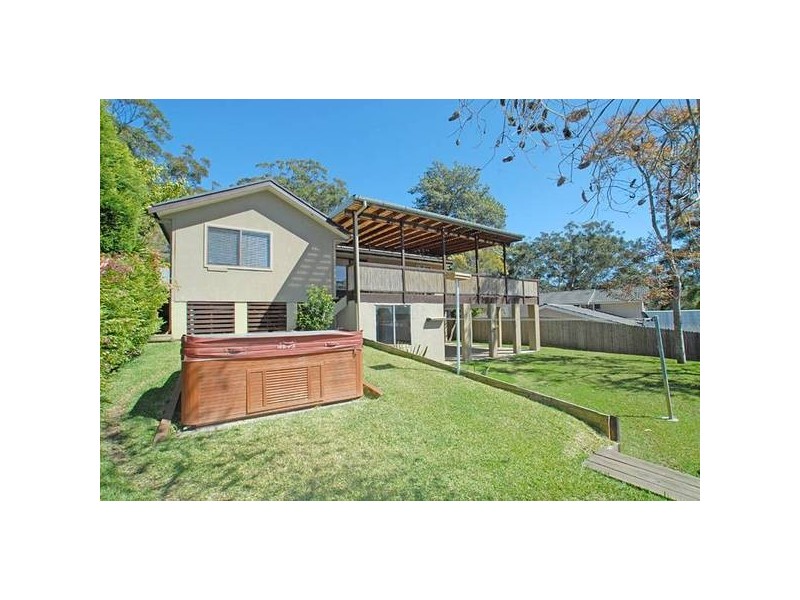 6 Mulawa Close, North Avoca NSW 2260