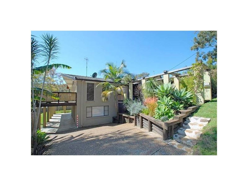 6 Mulawa Close, North Avoca NSW 2260