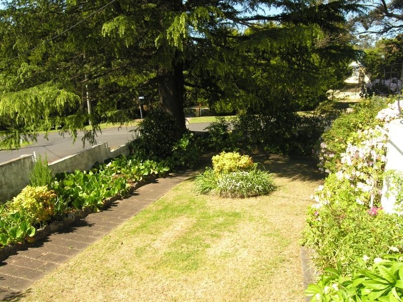 23 Holmes Street, Leura NSW 2780