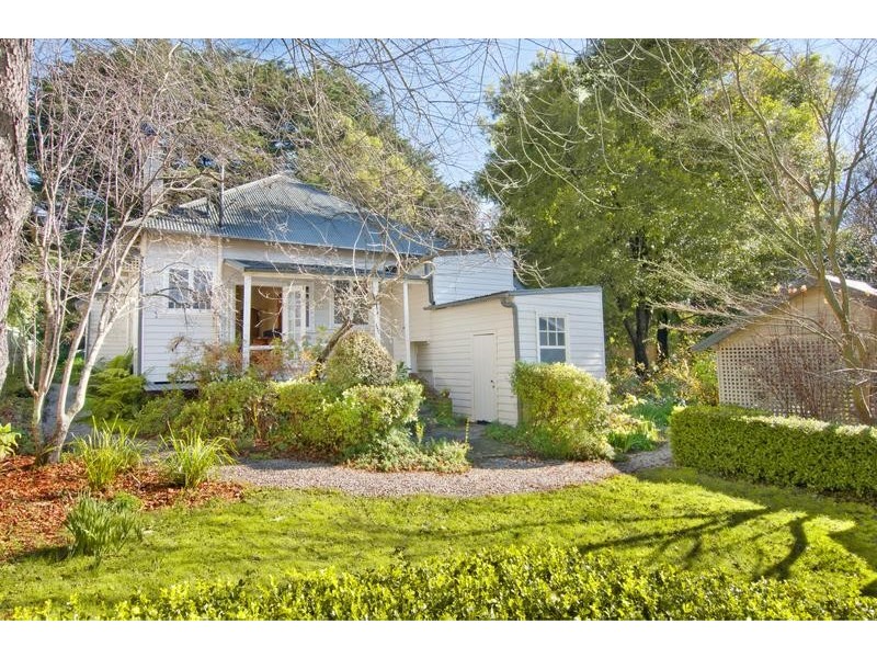 4 Balmoral Road, Leura NSW 2780