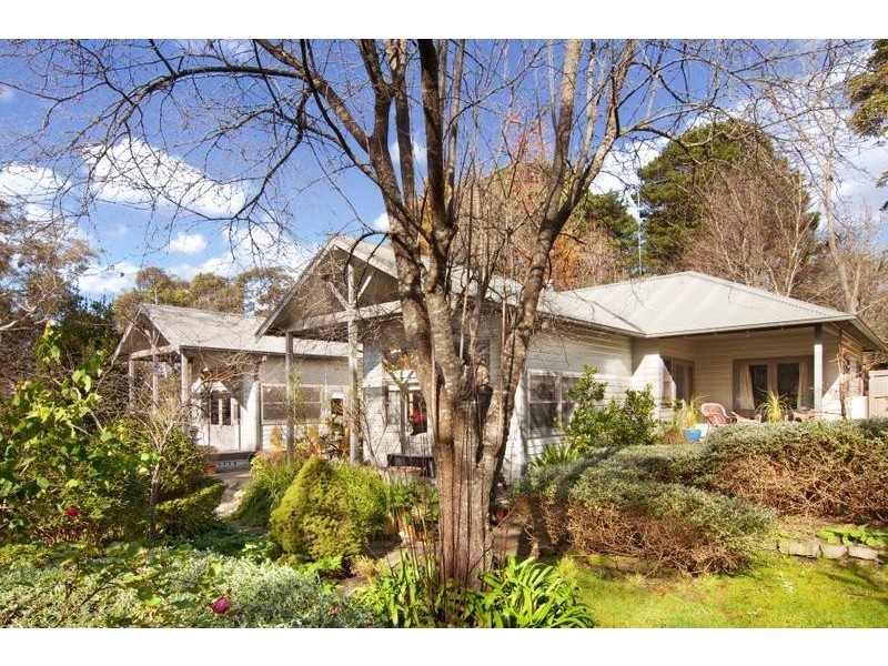 2 Balmoral Road, Leura NSW 2780