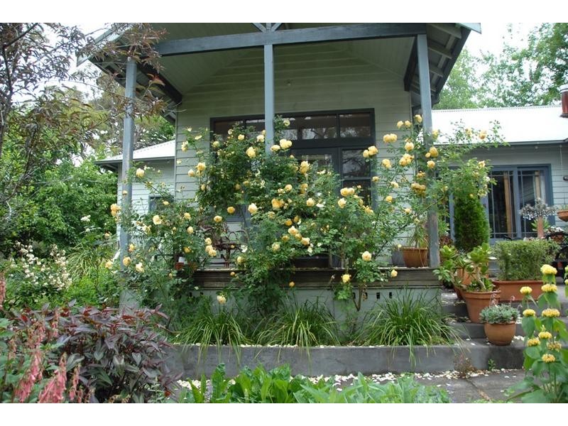 2 Balmoral Road, Leura NSW 2780