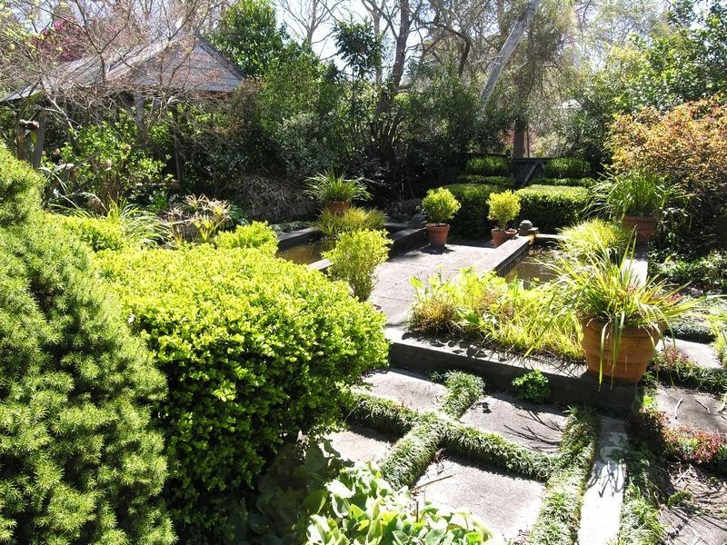2 Balmoral Road, Leura NSW 2780