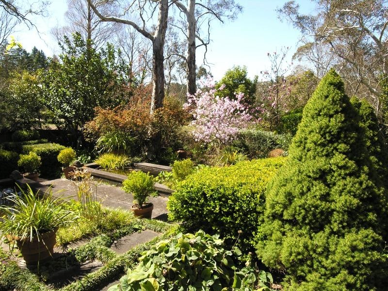 2 Balmoral Road, Leura NSW 2780