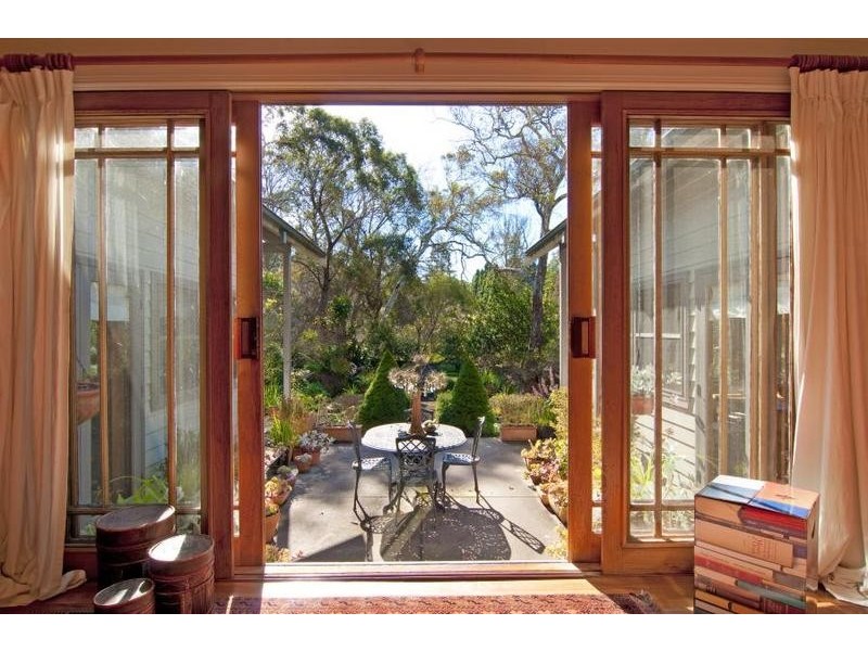 2 Balmoral Road, Leura NSW 2780