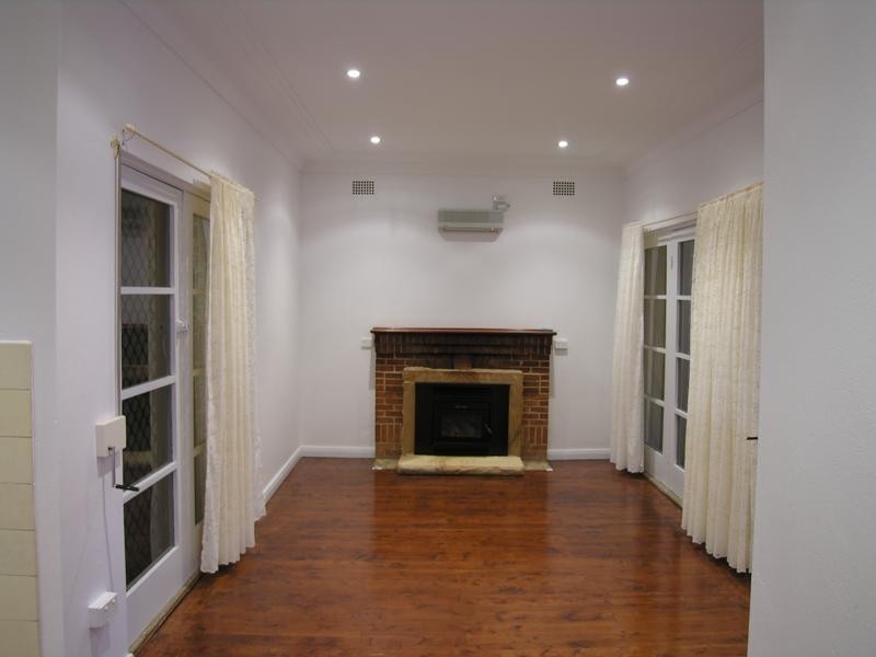 Flat 1/1 Birdwood Avenue, Katoomba NSW 2780