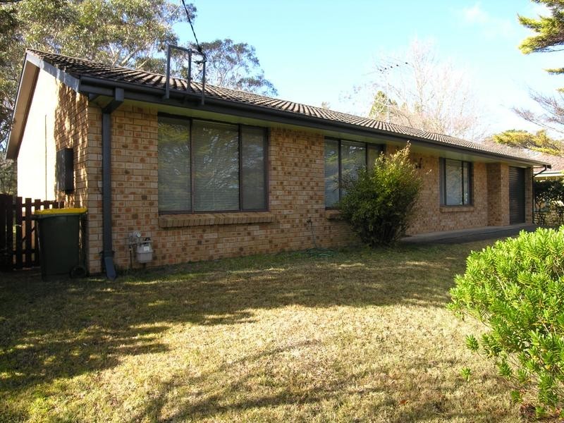 24 Blackheath Street, Leura NSW 2780