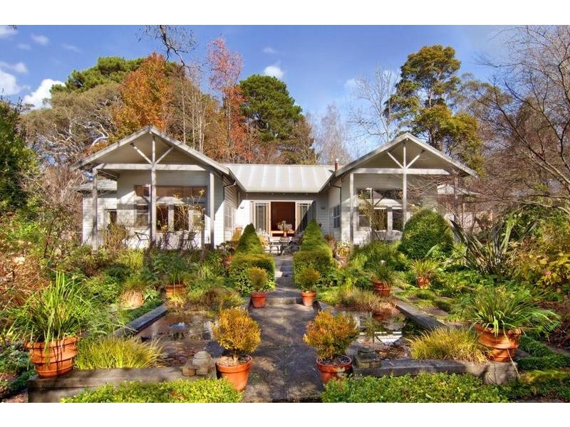 2 and 4 Balmoral, Leura NSW 2780