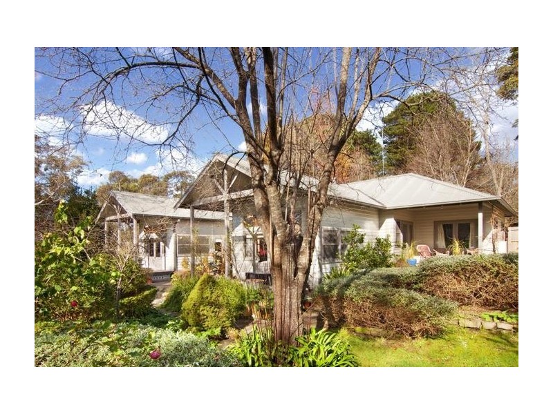 2 and 4 Balmoral, Leura NSW 2780