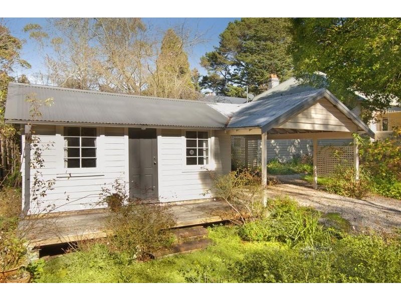 2 and 4 Balmoral, Leura NSW 2780