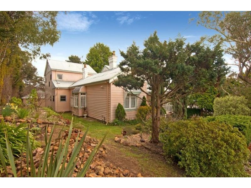 14 East View Avenue, Leura NSW 2780