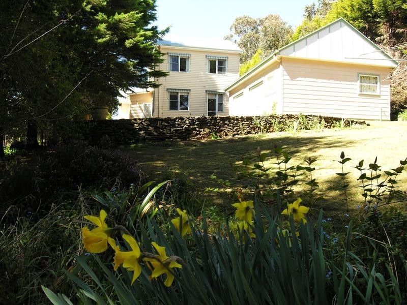 14 East View Avenue, Leura NSW 2780