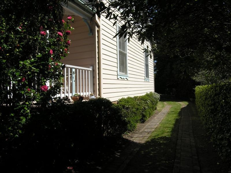 14 East View Avenue, Leura NSW 2780