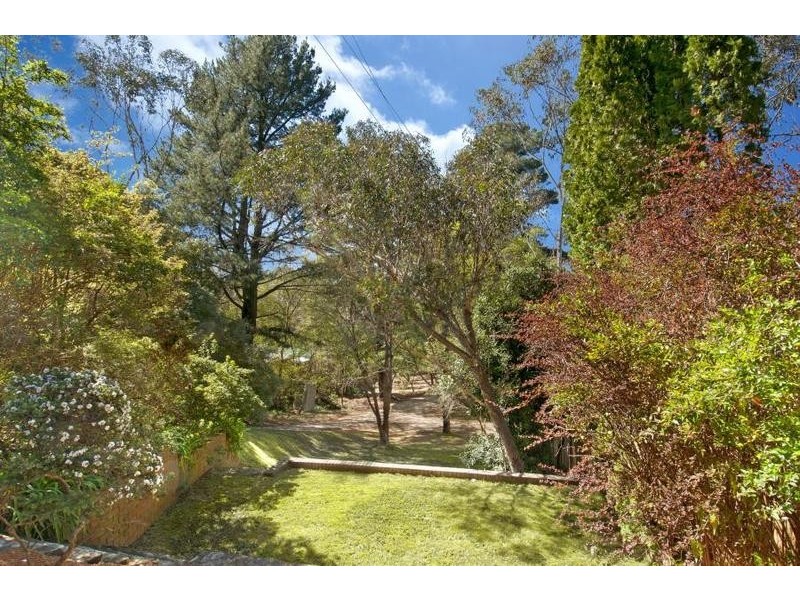 23 Jamieson Street, Wentworth Falls NSW 2782