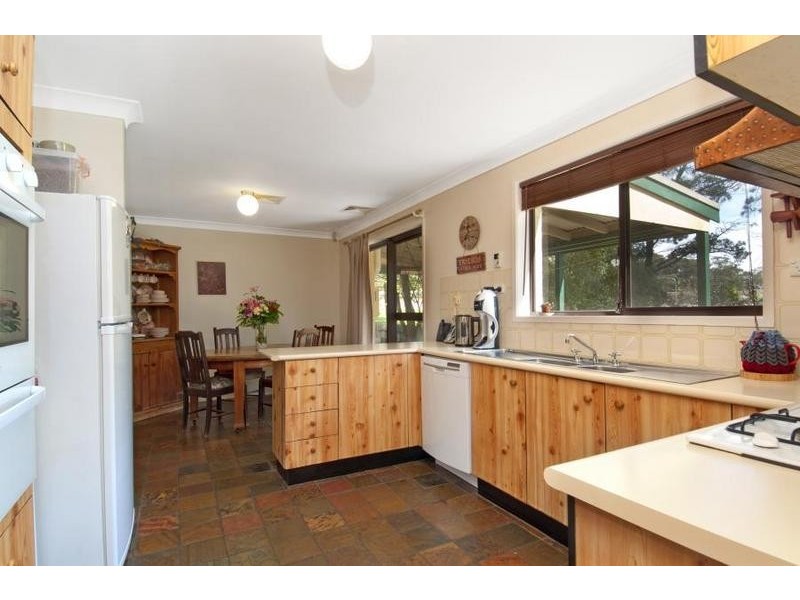 2 East View Avenue, Leura NSW 2780