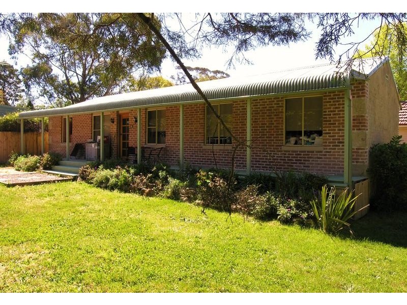 72 Lovel Street, Katoomba NSW 2780
