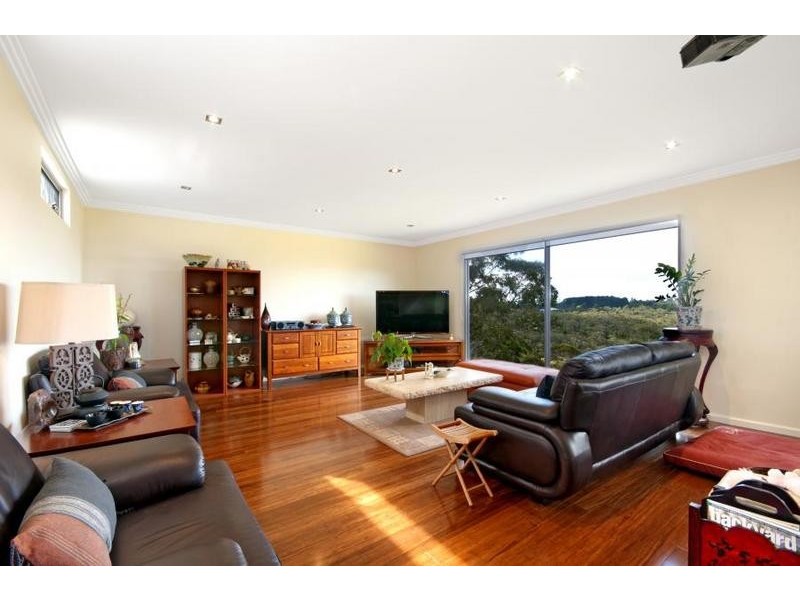 28 Maple Grove, Wentworth Falls NSW 2782