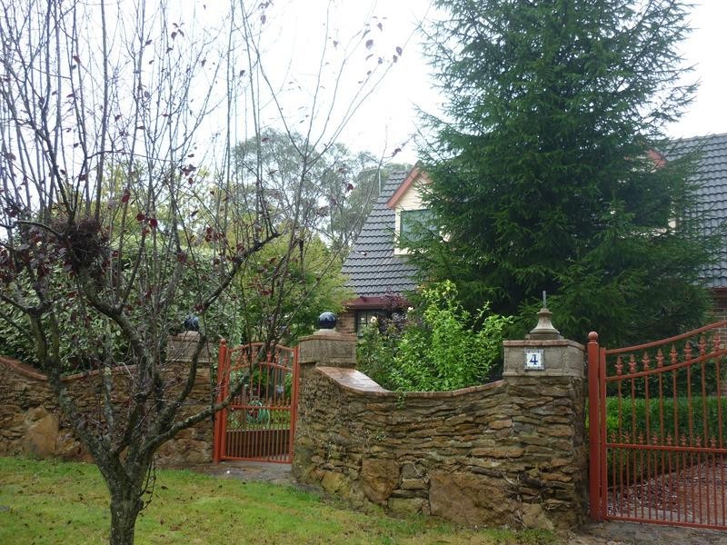 4 LINKS ROAD, Blackheath NSW 2785