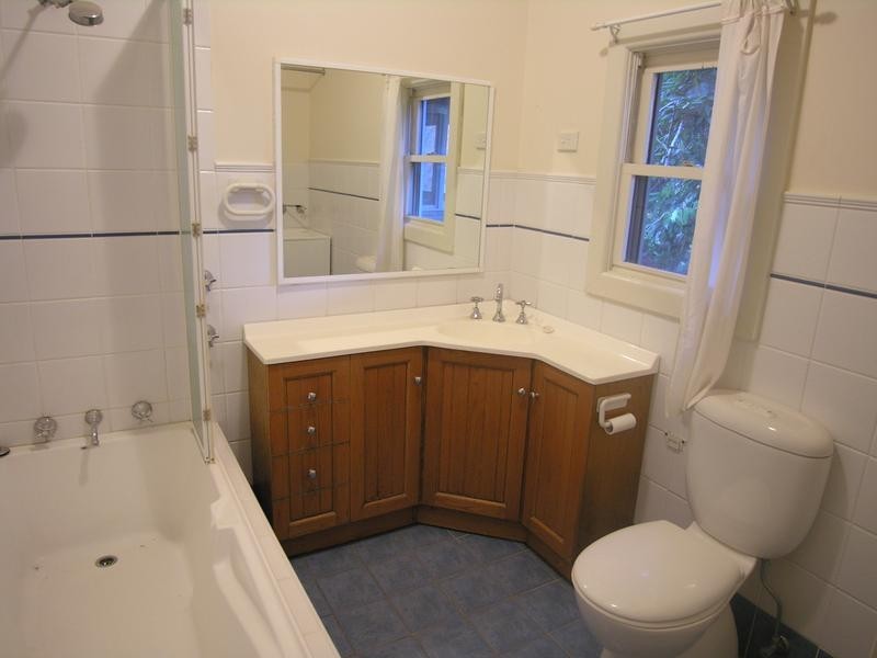 90 Valley Road, Wentworth Falls NSW 2782